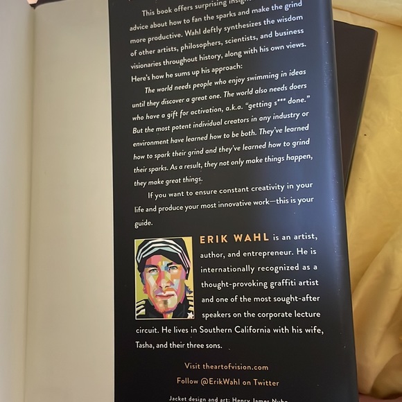 Books - Picture 7 of 8